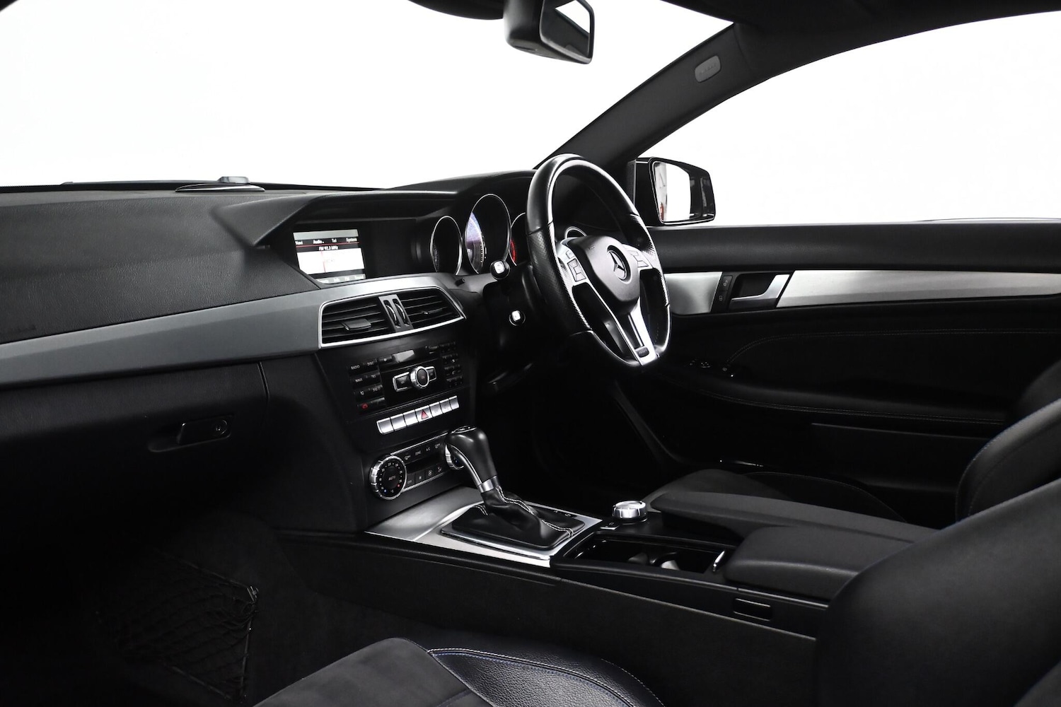 Used Mercedes-Benz C Class 2014 for sale - 77682980: Photo 12