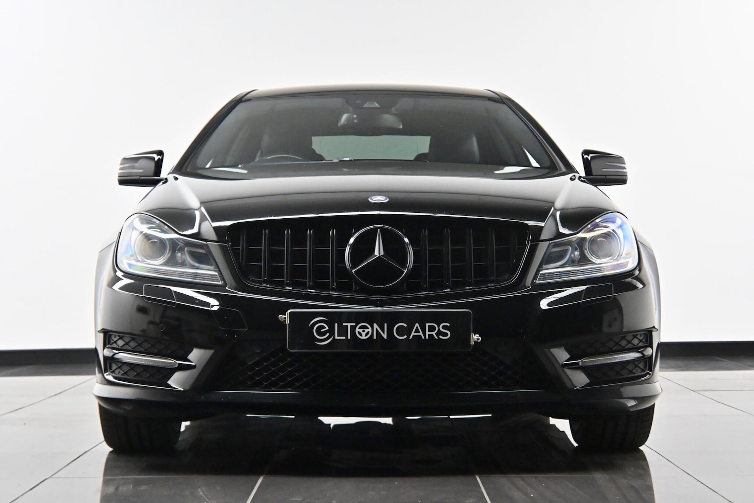 Used Mercedes-Benz C Class 2014 for sale - 77682980: Photo 3