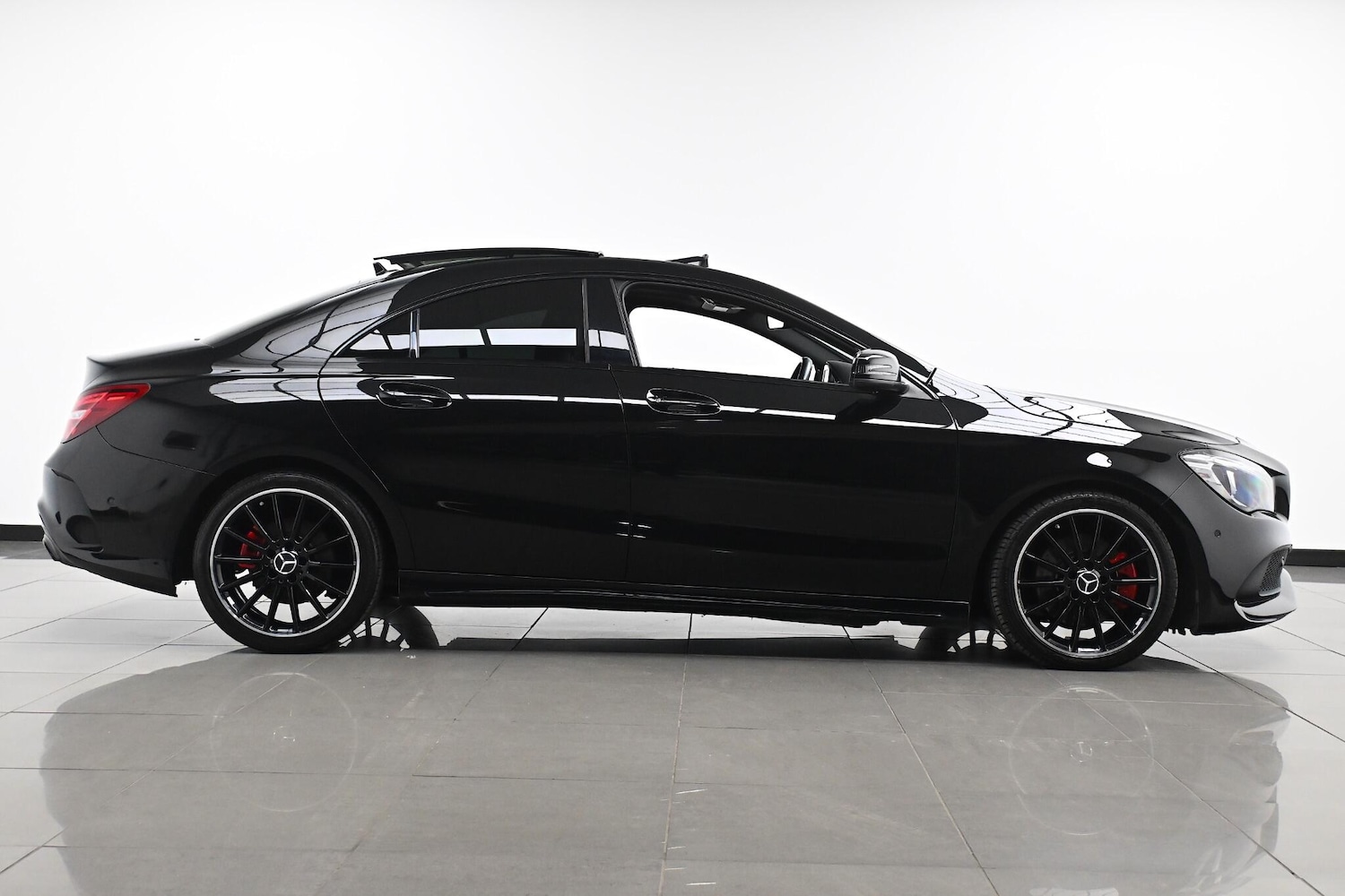 Used Mercedes-Benz CLA 2017 for sale - 76361252: Photo 4