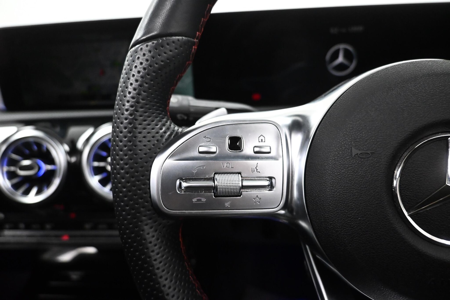 Used Mercedes-Benz CLA 2023 for sale - 76336526: Photo 31