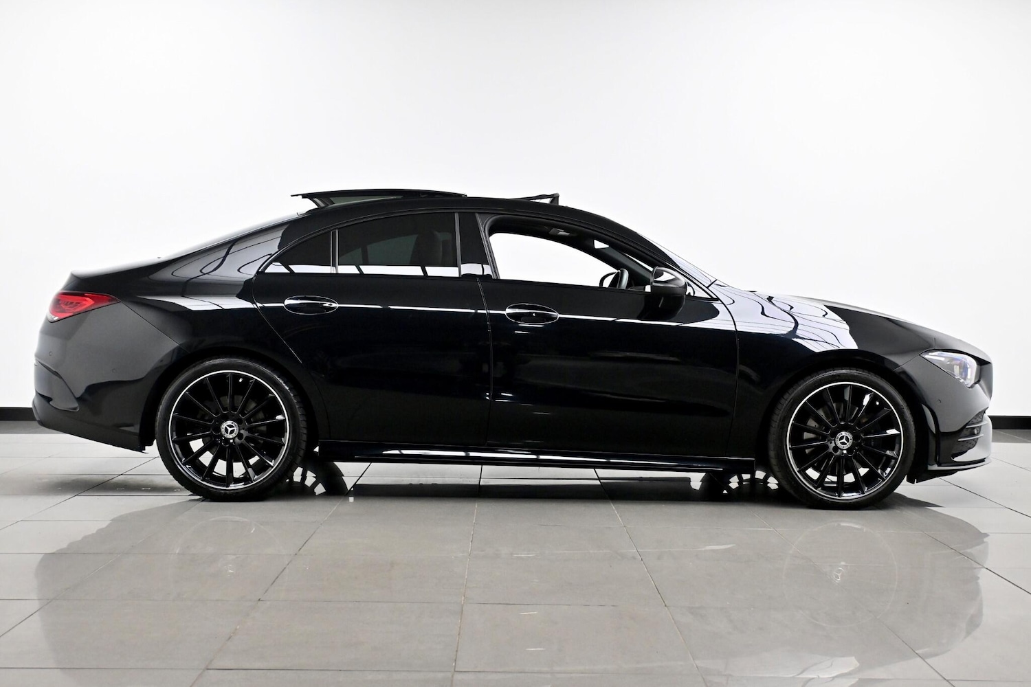 Used Mercedes-Benz CLA 2023 for sale - 76336526: Photo 4