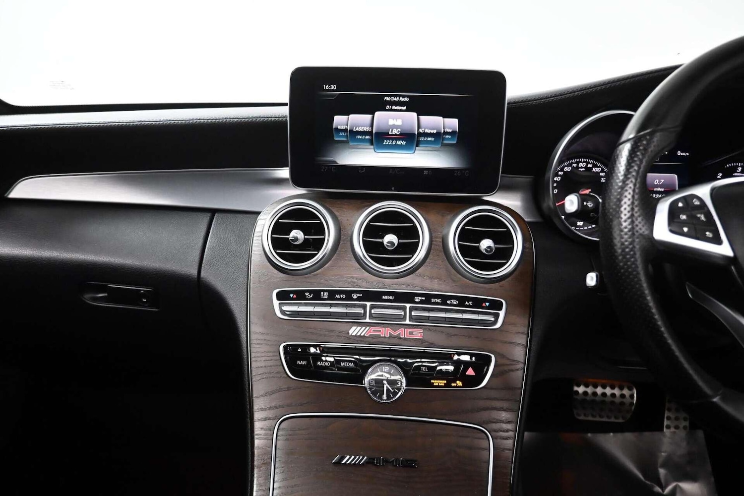 Used Mercedes-Benz C Class 2015 for sale - 77774458: Photo 23