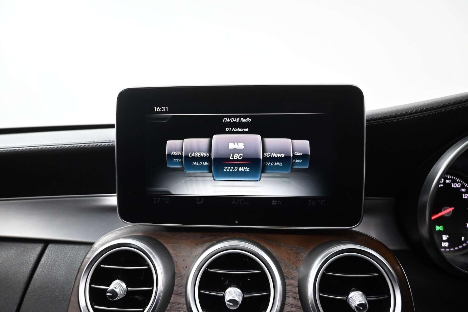 Used Mercedes-Benz C Class 2015 for sale - 77774458: Photo 24