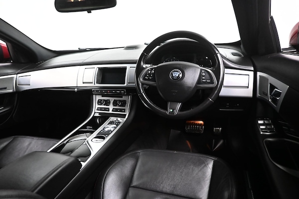 Used Jaguar XF 2015 for sale - 76270524: Photo 15