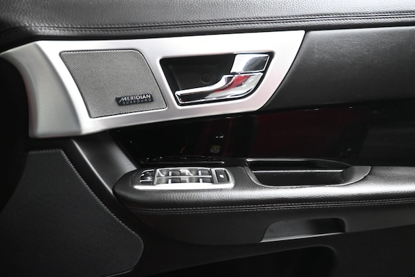 Used Jaguar XF 2015 for sale - 76270524: Photo 19