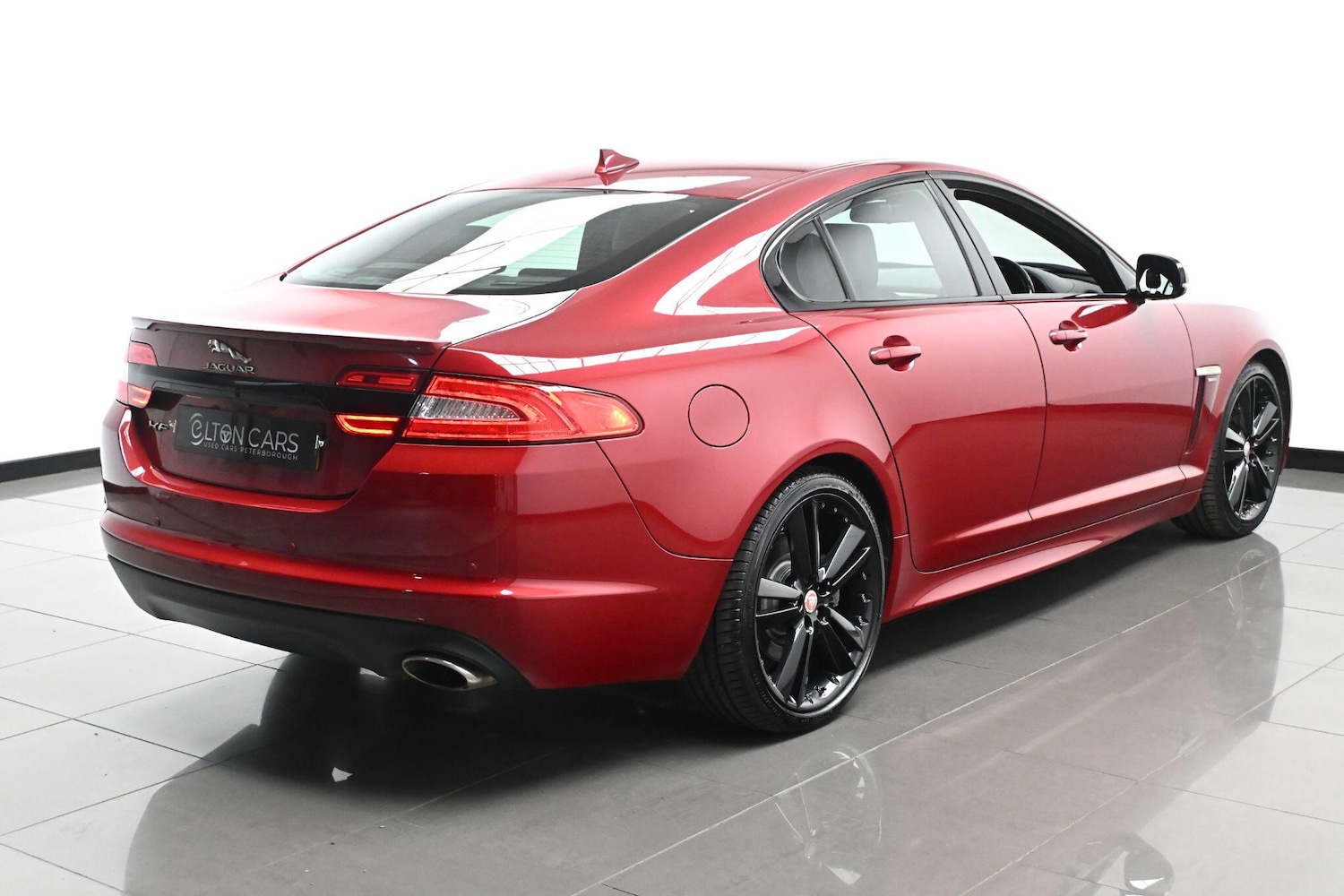 Used Jaguar XF 2015 for sale - 76270524: Photo 27