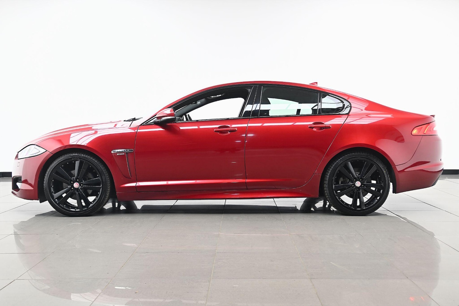 Used Jaguar XF 2015 for sale - 76270524: Photo 5