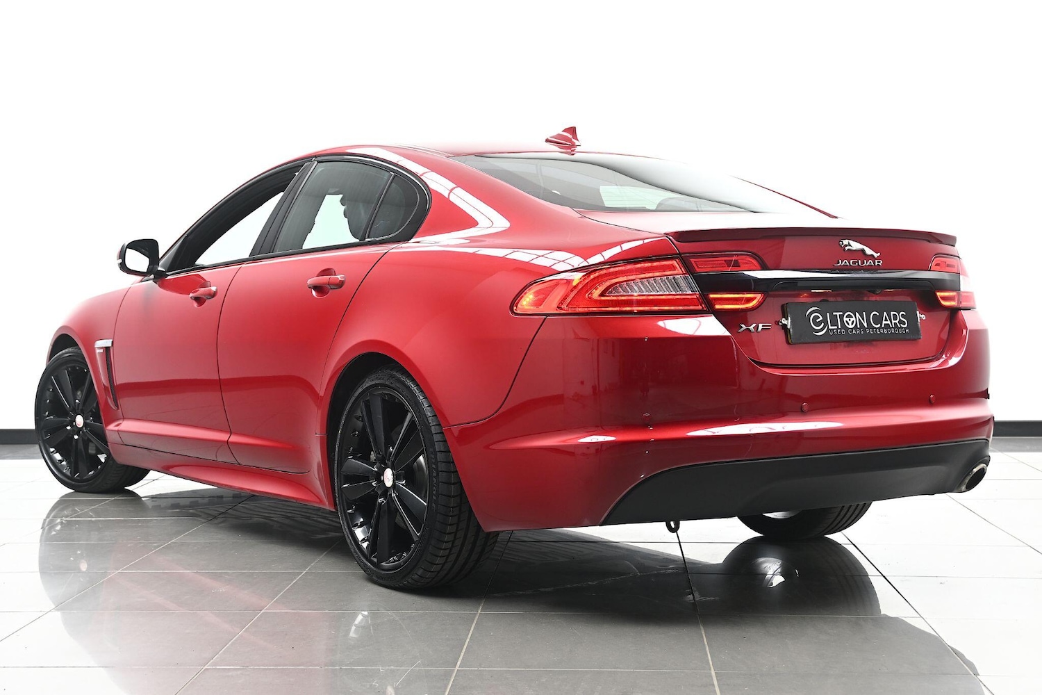 Used Jaguar XF 2015 for sale - 76270524: Photo 8