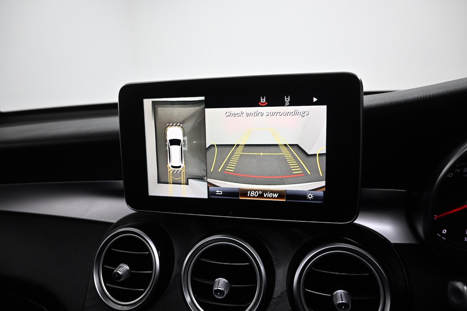 Used Mercedes-Benz GLC 2019 for sale - 76166313: Photo 13