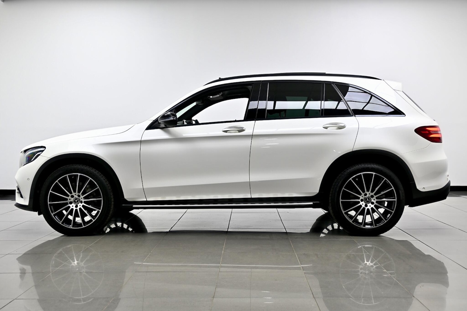 Used Mercedes-Benz GLC 2019 for sale - 76166313: Photo 5