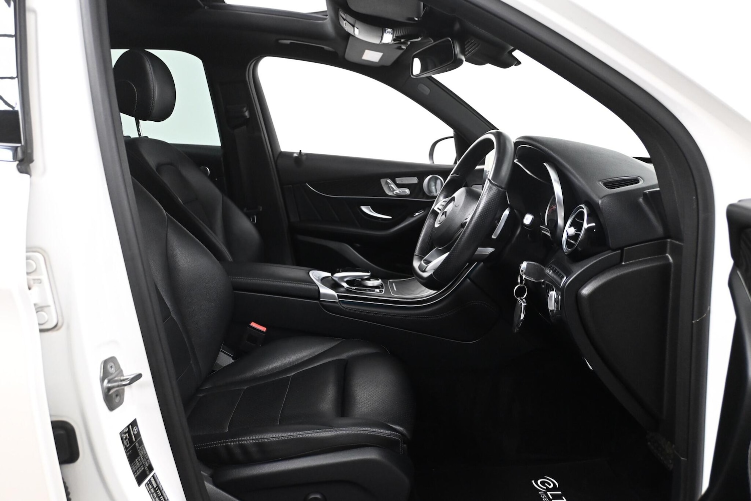 Used Mercedes-Benz GLC 2019 for sale - 76166313: Photo 8