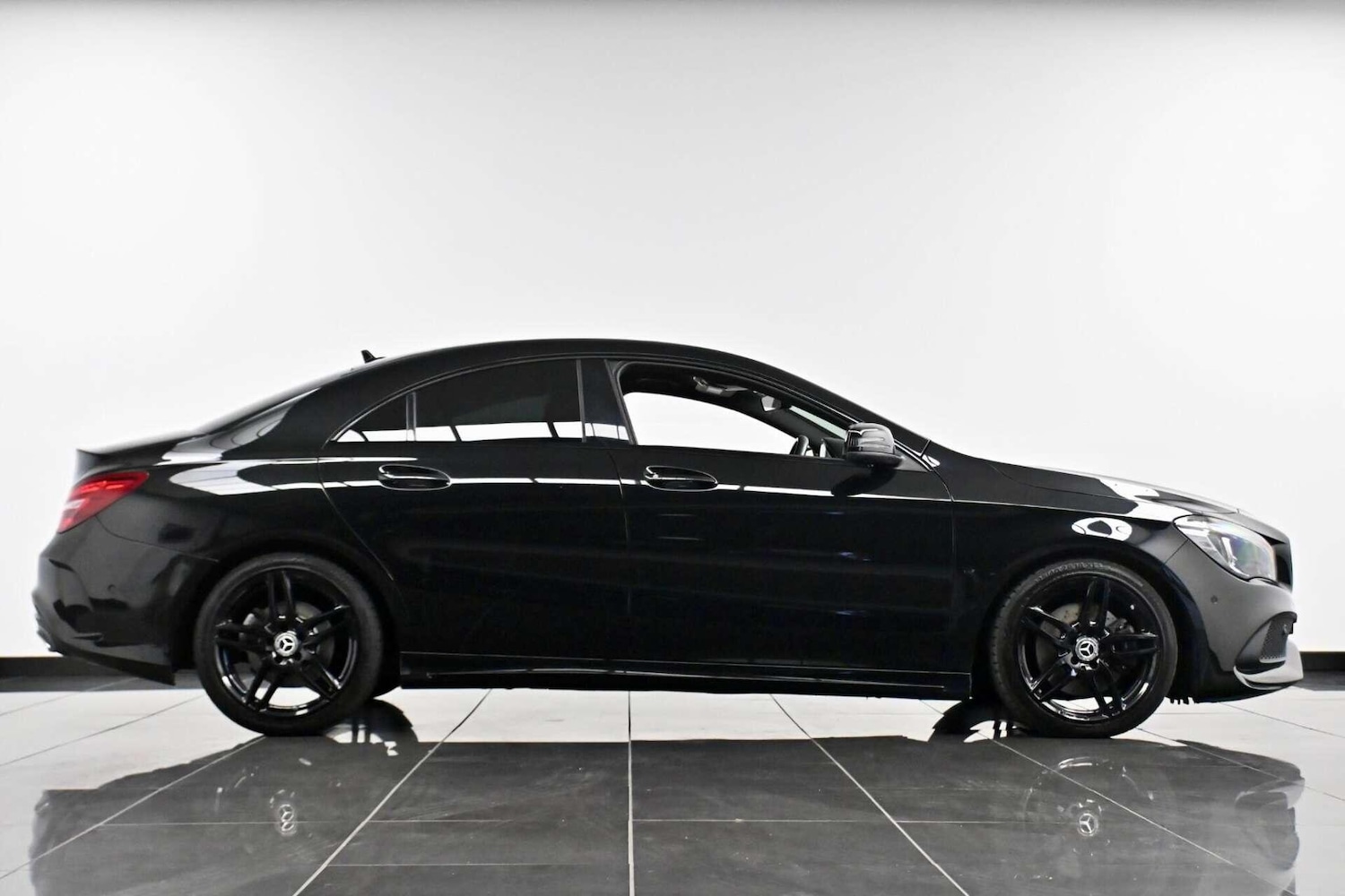 Used Mercedes-Benz CLA 2018 for sale - 77774442: Photo 4