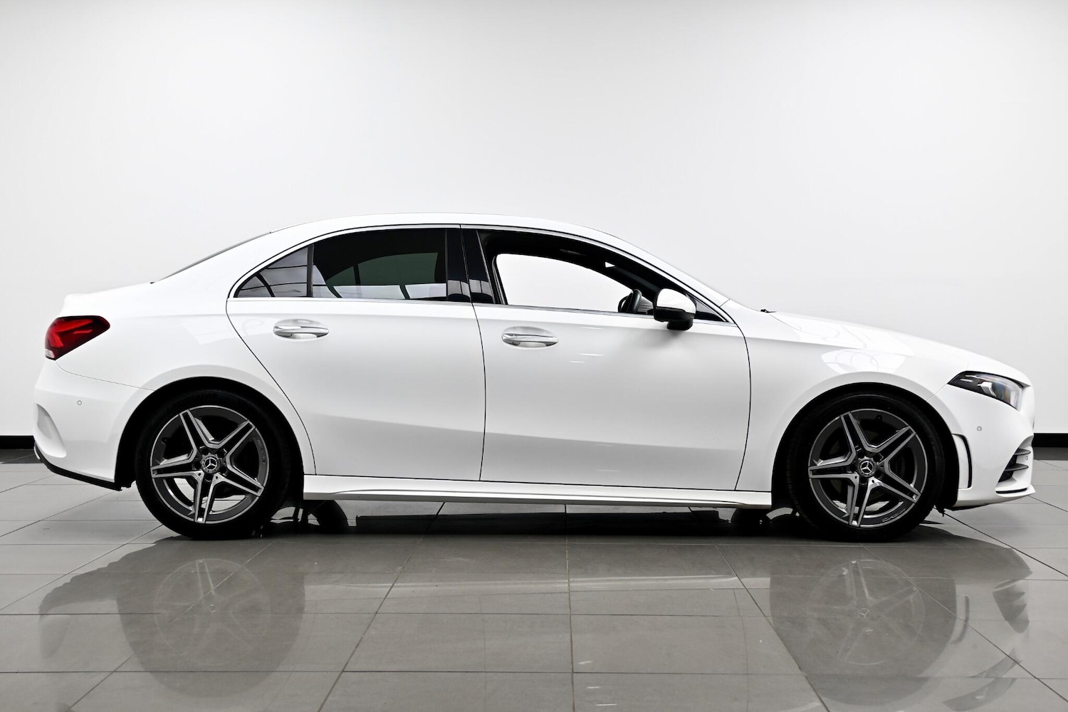 Used Mercedes-Benz A-Class 2019 for sale - 76377272: Photo 4
