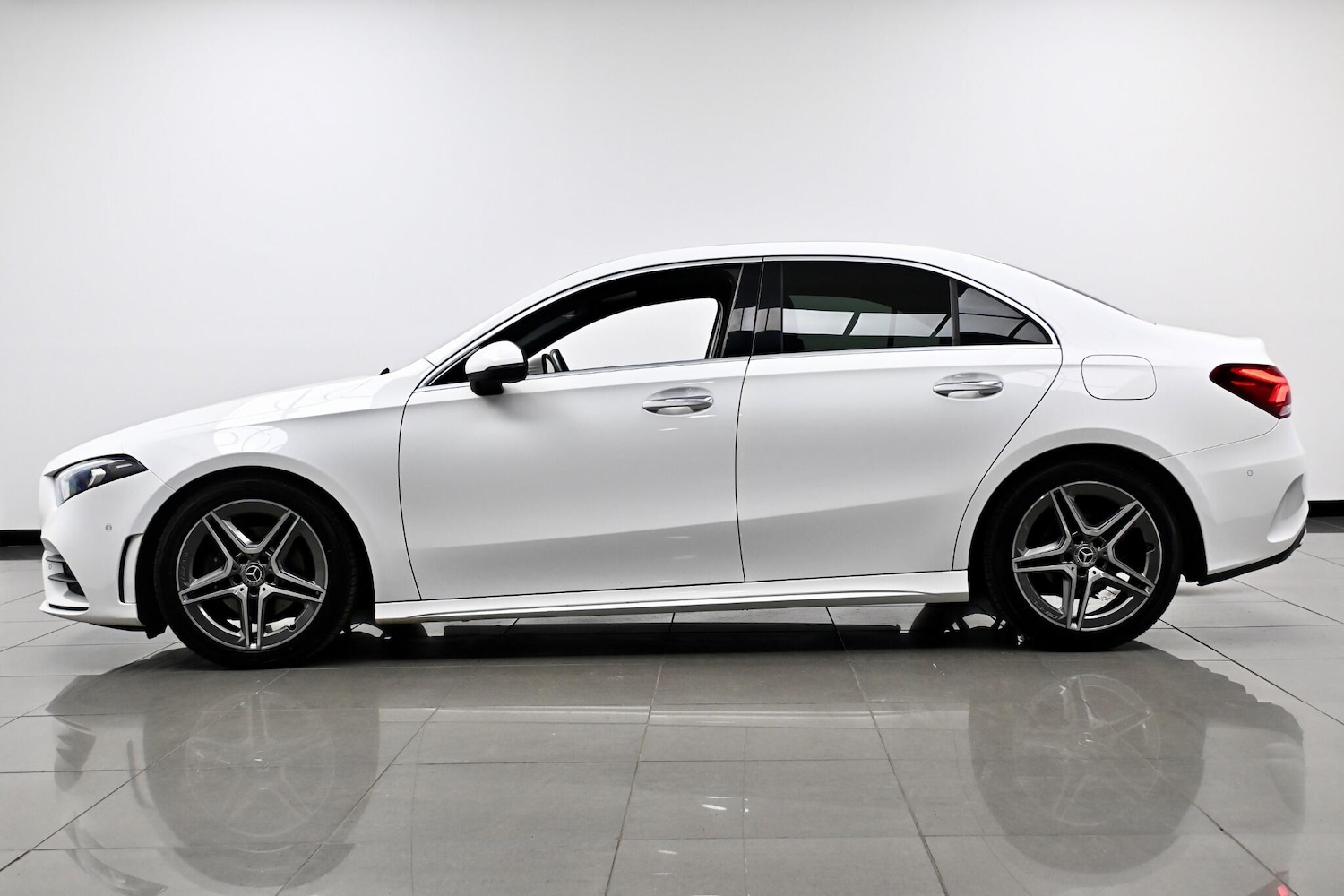 Used Mercedes-Benz A-Class 2019 for sale - 76377272: Photo 5