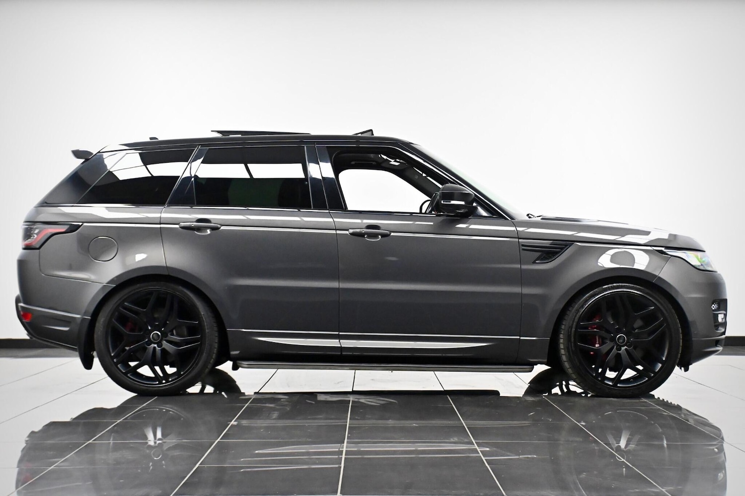 Used Land Rover Range Rover Sport 2016 for sale - 77330860: Photo 4