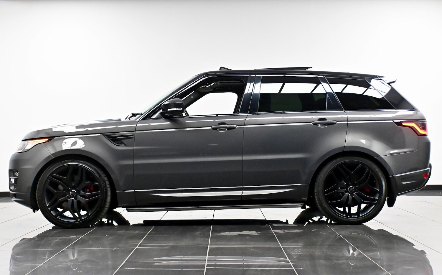 Used Land Rover Range Rover Sport 2016 for sale - 77330860: Photo 5