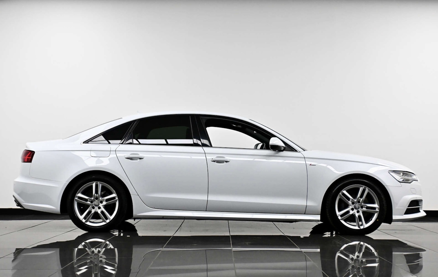 Used Audi A6 2015 for sale - 77730198: Photo 4