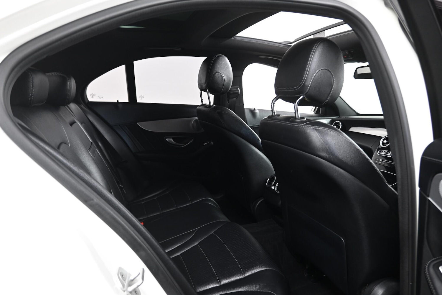 Used Mercedes-Benz C Class 2015 for sale - 77425902: Photo 16