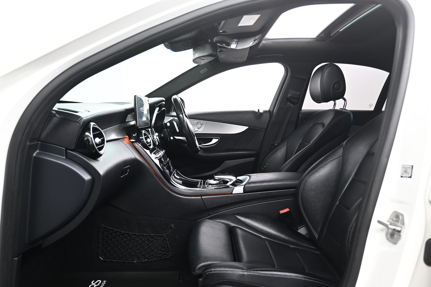 Used Mercedes-Benz C Class 2015 for sale - 77425902: Photo 28