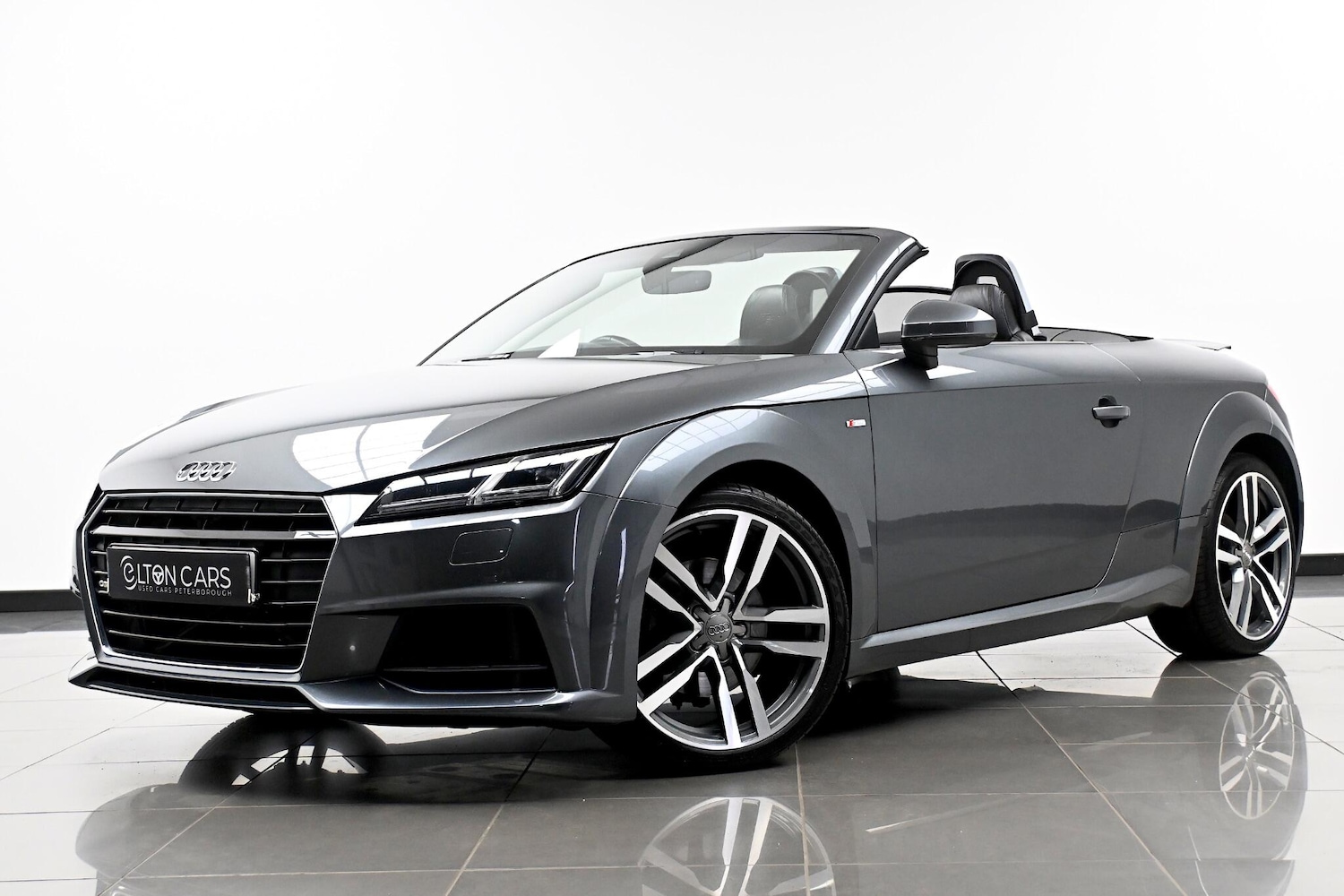 Used Audi TT 2015 for sale - 76377398: Photo 2