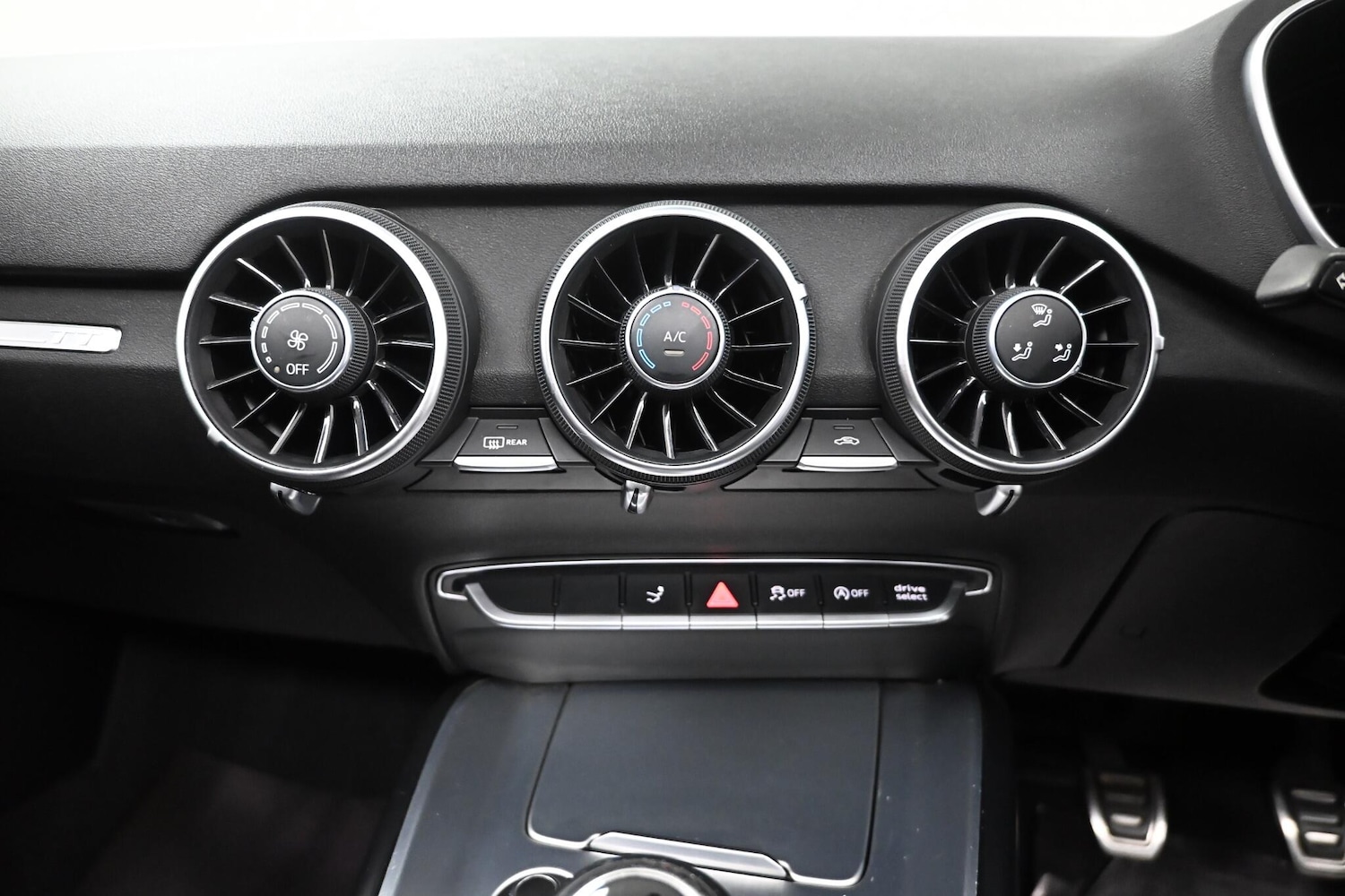 Used Audi TT 2015 for sale - 76377398: Photo 22
