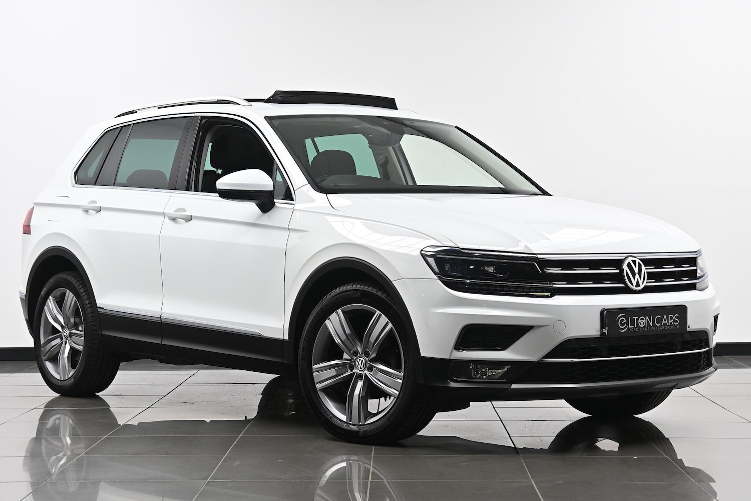 Used Volkswagen Tiguan 2018 for sale - 76657060: Photo 1