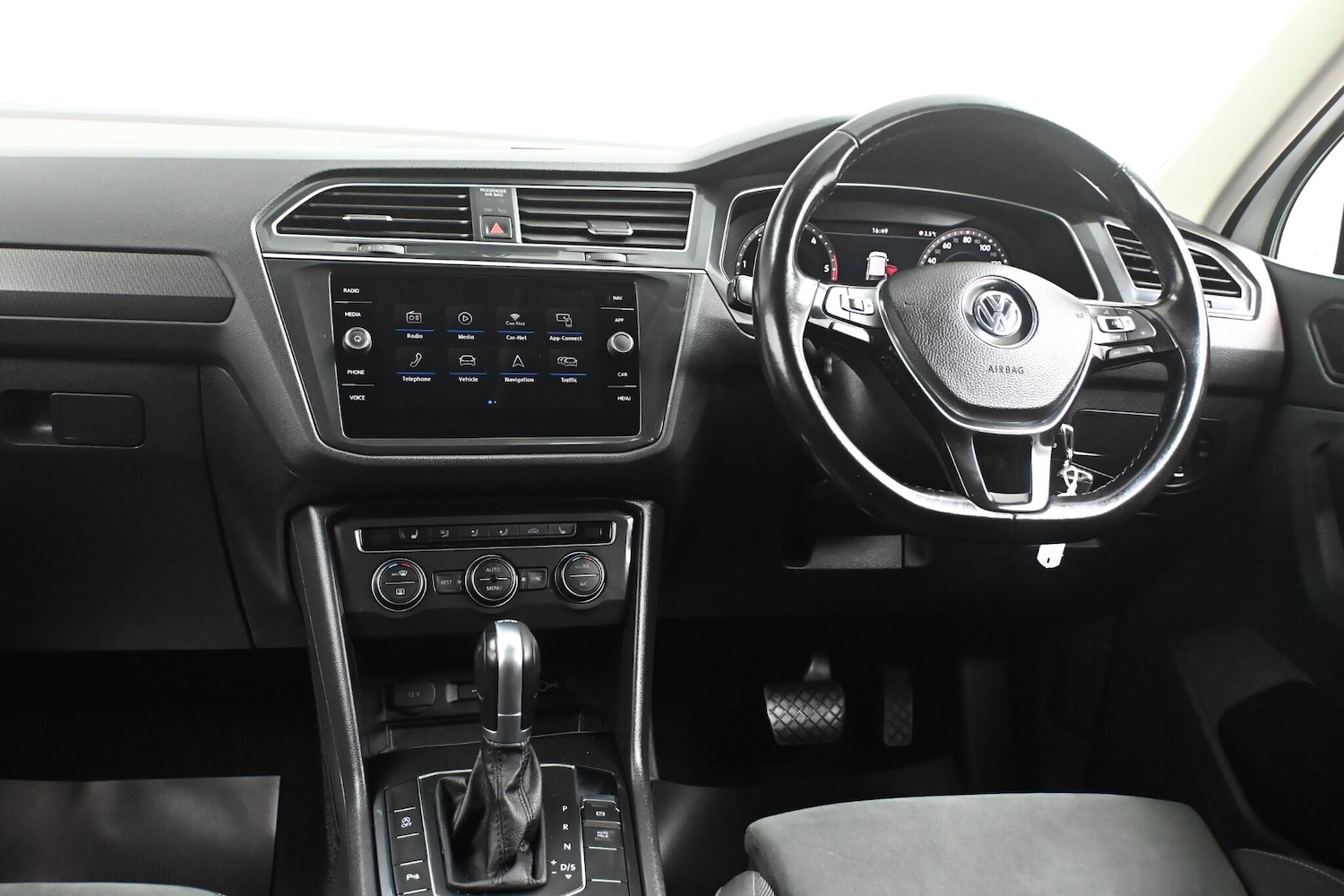 Used Volkswagen Tiguan 2018 for sale - 76657060: Photo 23