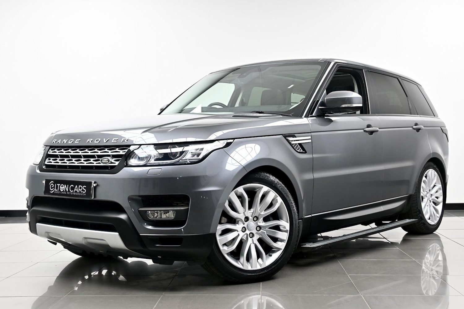 Used Land Rover Range Rover Sport 2015 for sale - 76498766: Photo 2