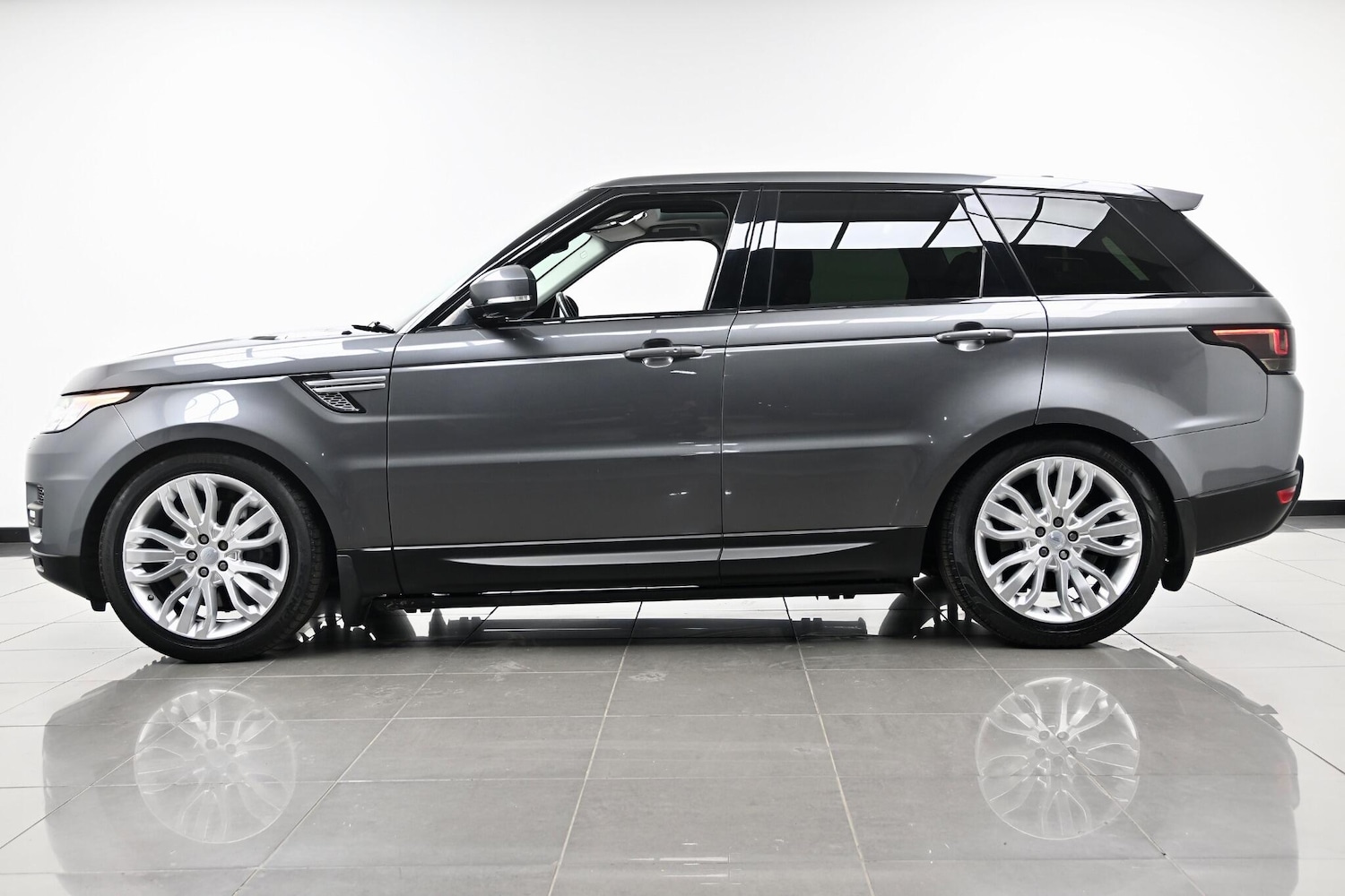 Used Land Rover Range Rover Sport 2015 for sale - 76498766: Photo 5