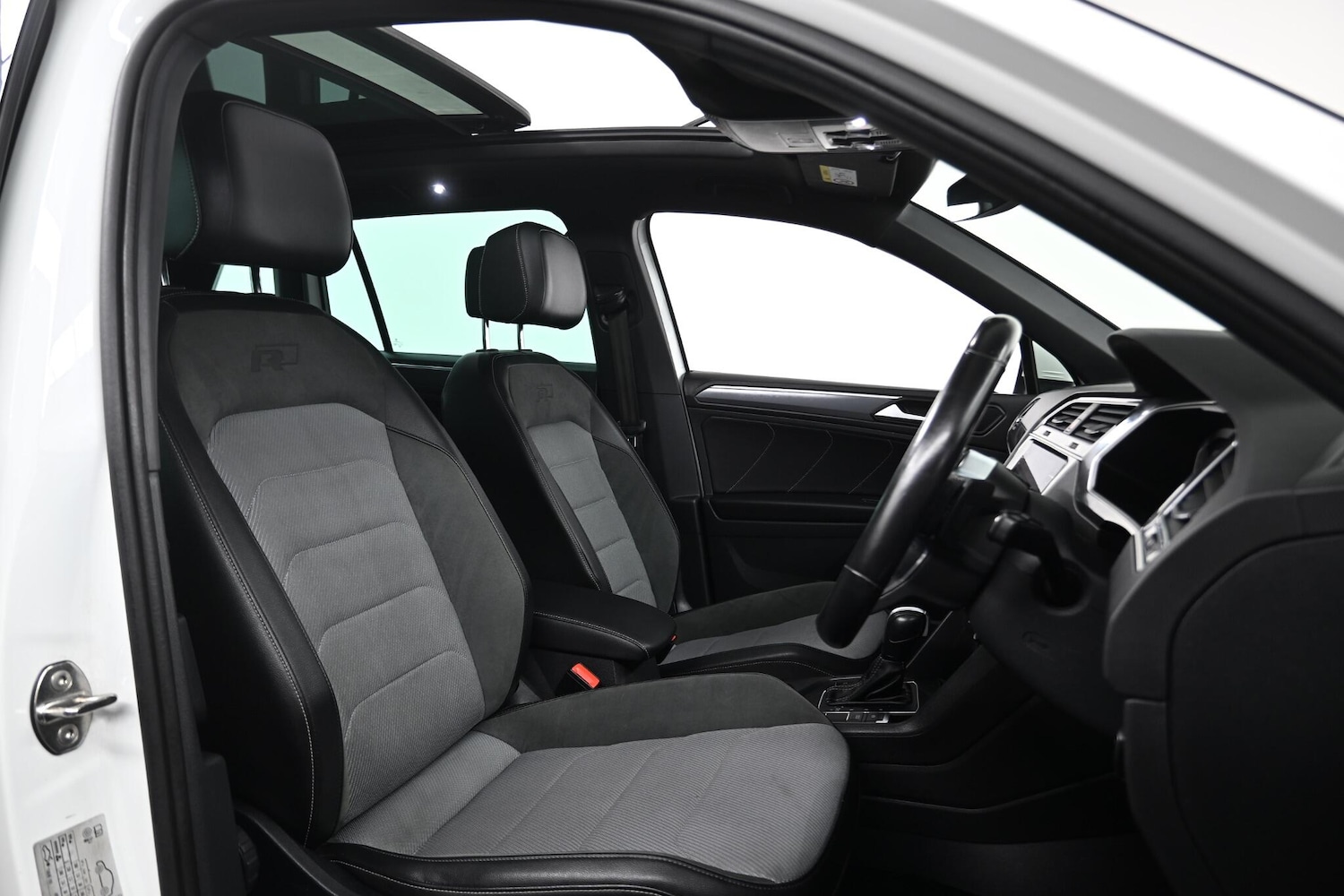 Used Volkswagen Tiguan 2020 for sale - 77253887: Photo 12