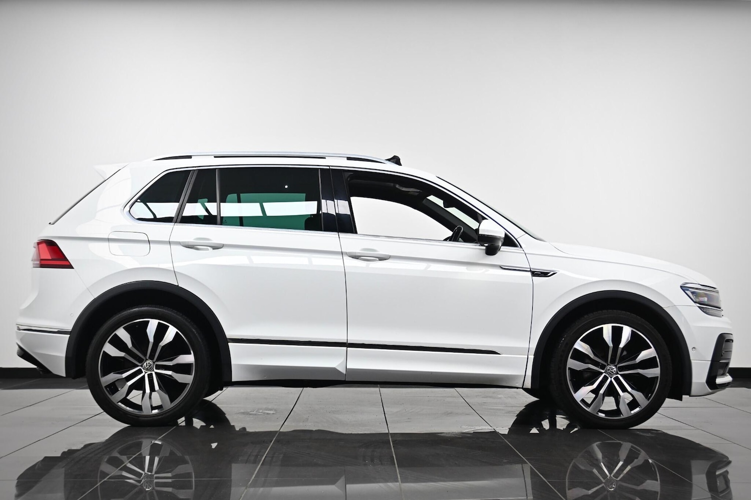 Used Volkswagen Tiguan 2020 for sale - 77253887: Photo 4