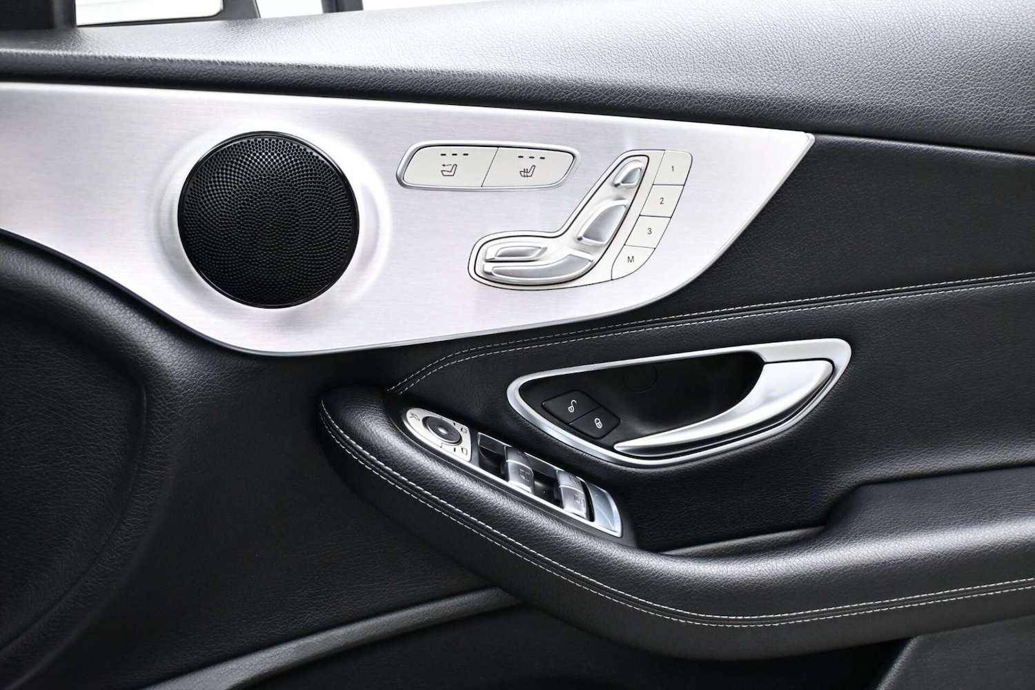 Used Mercedes-Benz C Class 2018 for sale - 77774440: Photo 11