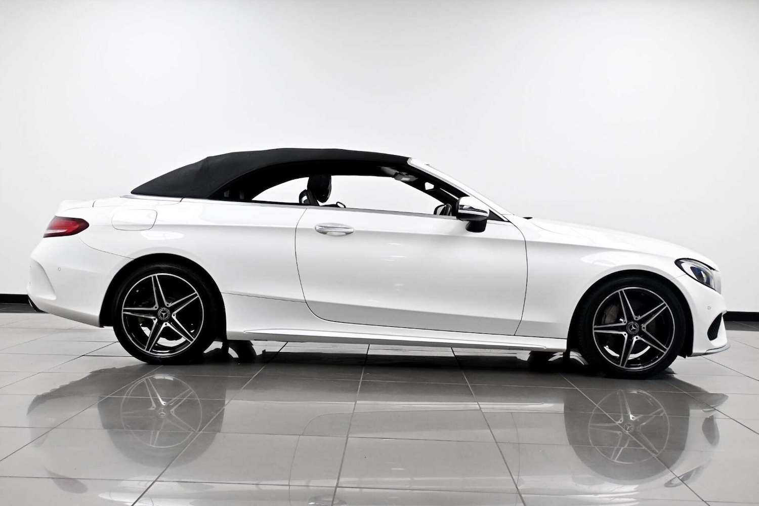 Used Mercedes-Benz C Class 2018 for sale - 77774440: Photo 16