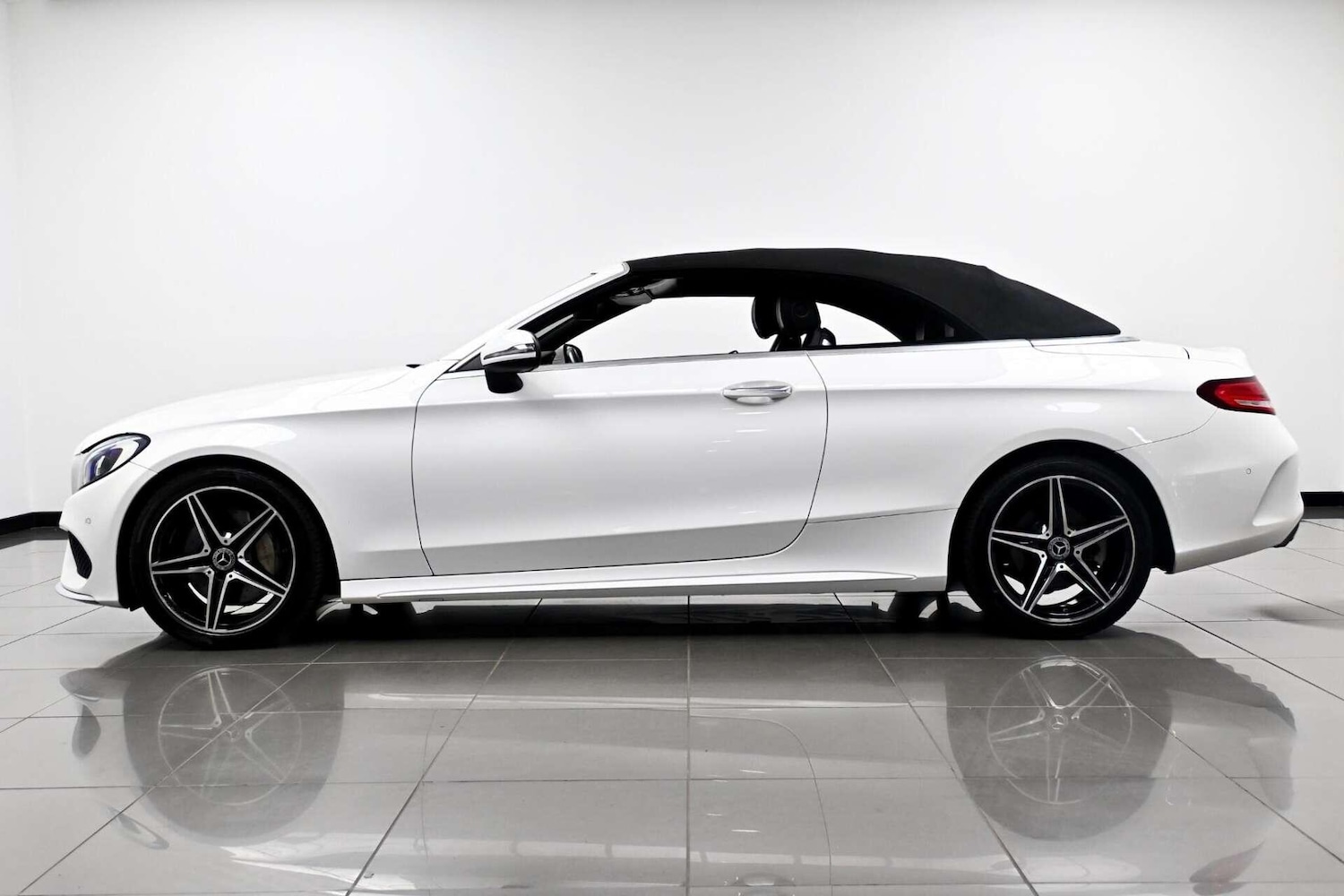 Used Mercedes-Benz C Class 2018 for sale - 77774440: Photo 17