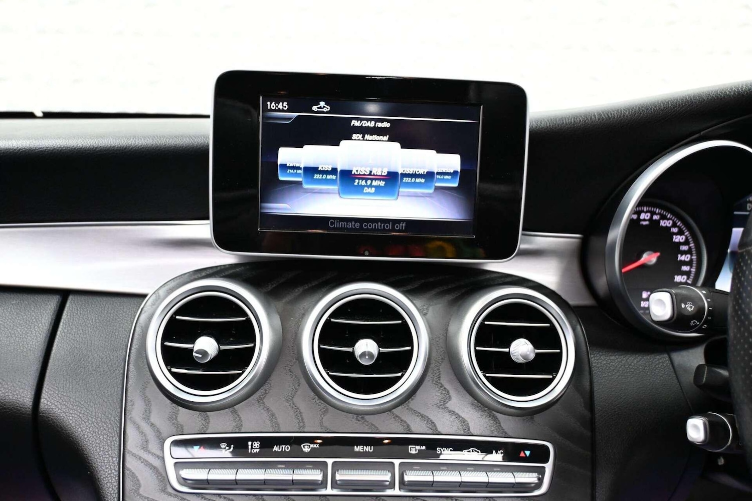 Used Mercedes-Benz C Class 2018 for sale - 77774440: Photo 23