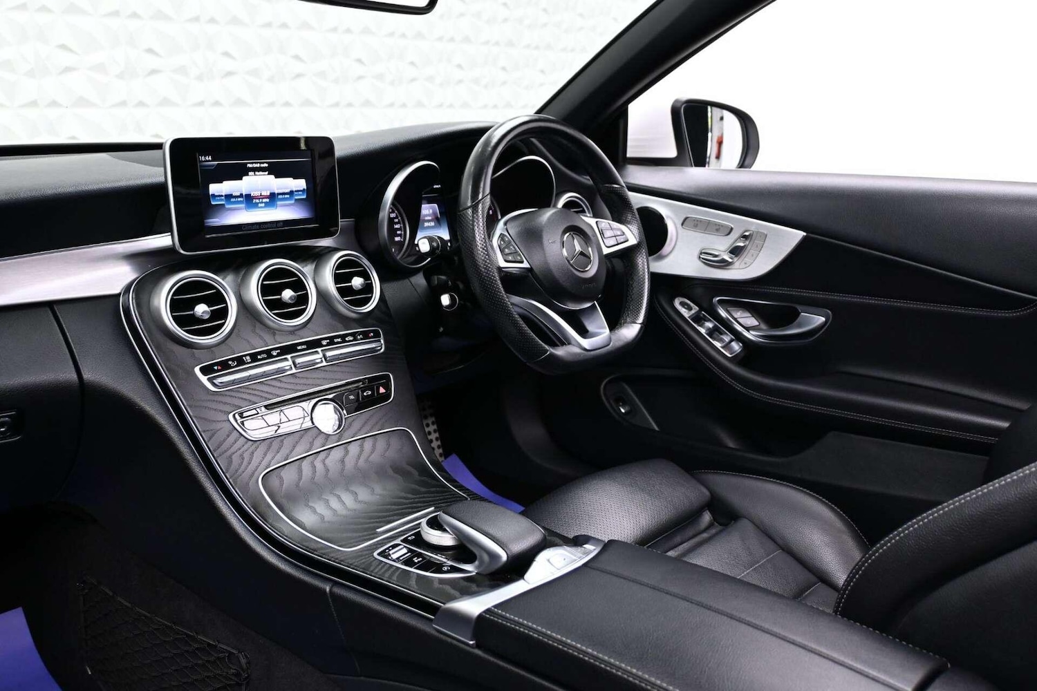 Used Mercedes-Benz C Class 2018 for sale - 77774440: Photo 26