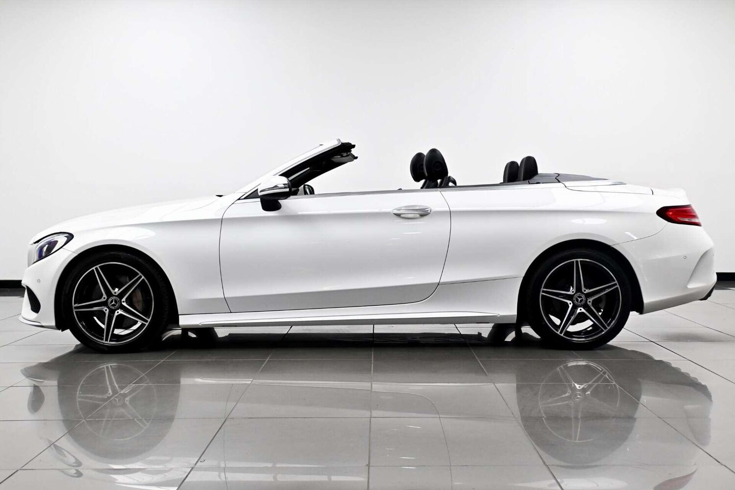 Used Mercedes-Benz C Class 2018 for sale - 77774440: Photo 5