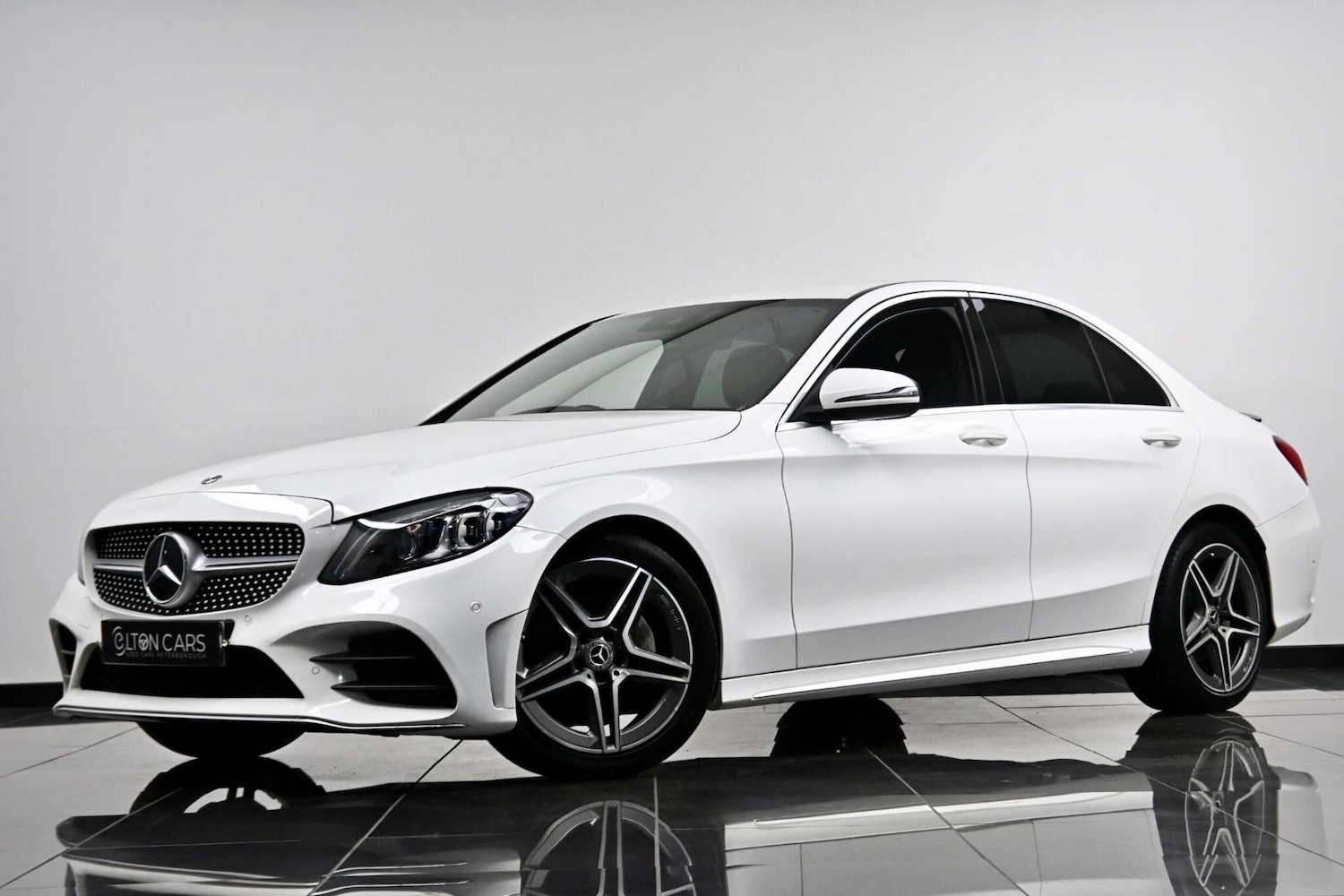 Used Mercedes-Benz C Class 2019 for sale - 77729070: Photo 2