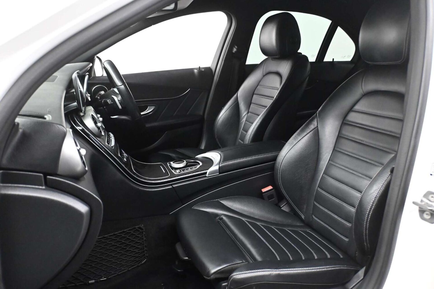 Used Mercedes-Benz C Class 2019 for sale - 77729070: Photo 34