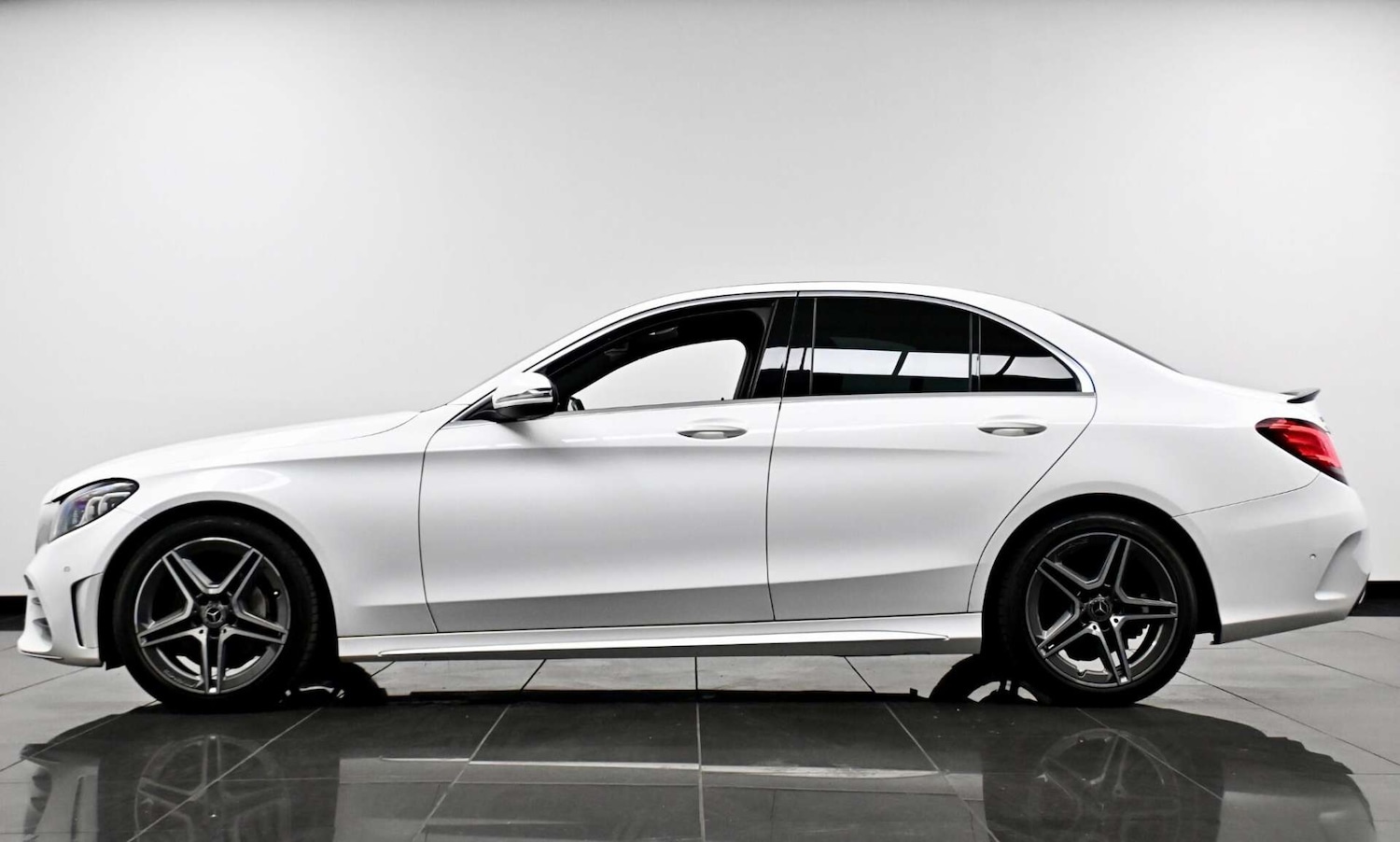 Used Mercedes-Benz C Class 2019 for sale - 77729070: Photo 5