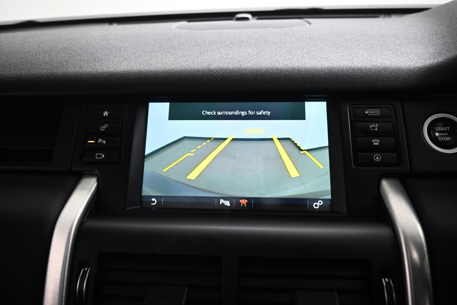 Used Land Rover Discovery Sport 2016 for sale - 76538864: Photo 12