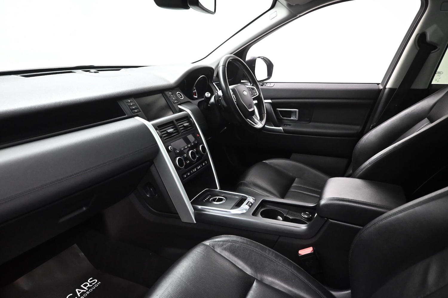 Used Land Rover Discovery Sport 2016 for sale - 76538864: Photo 32