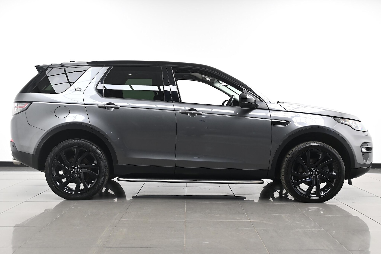 Used Land Rover Discovery Sport 2016 for sale - 76538864: Photo 4