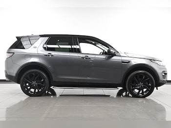 Used Land Rover Discovery Sport 2016 for sale - 76538864: Photo