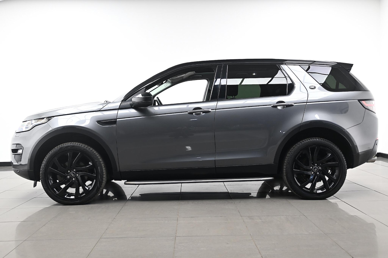 Used Land Rover Discovery Sport 2016 for sale - 76538864: Photo 5