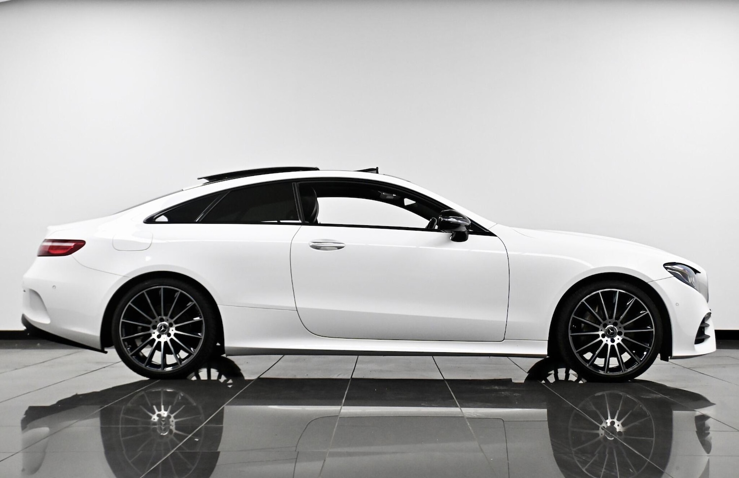 Used Mercedes-Benz E Class 2018 for sale - 77524255: Photo 4