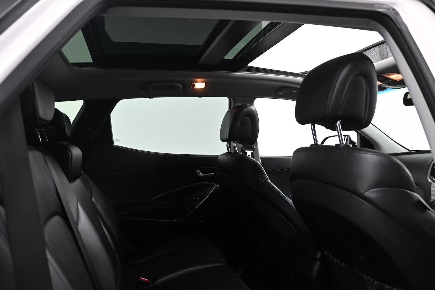 Used Hyundai Santa Fe 2016 for sale - 76561437: Photo 18