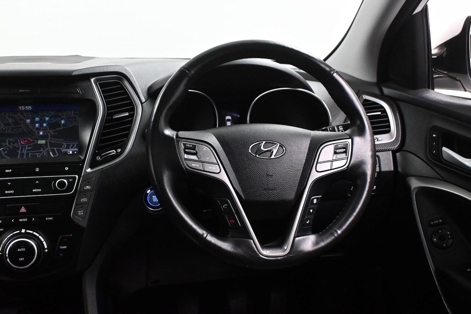 Used Hyundai Santa Fe 2016 for sale - 76561437: Photo 31