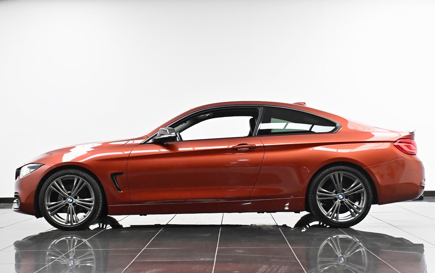 Used BMW 4 Series 2017 for sale - 77456395: Photo 5