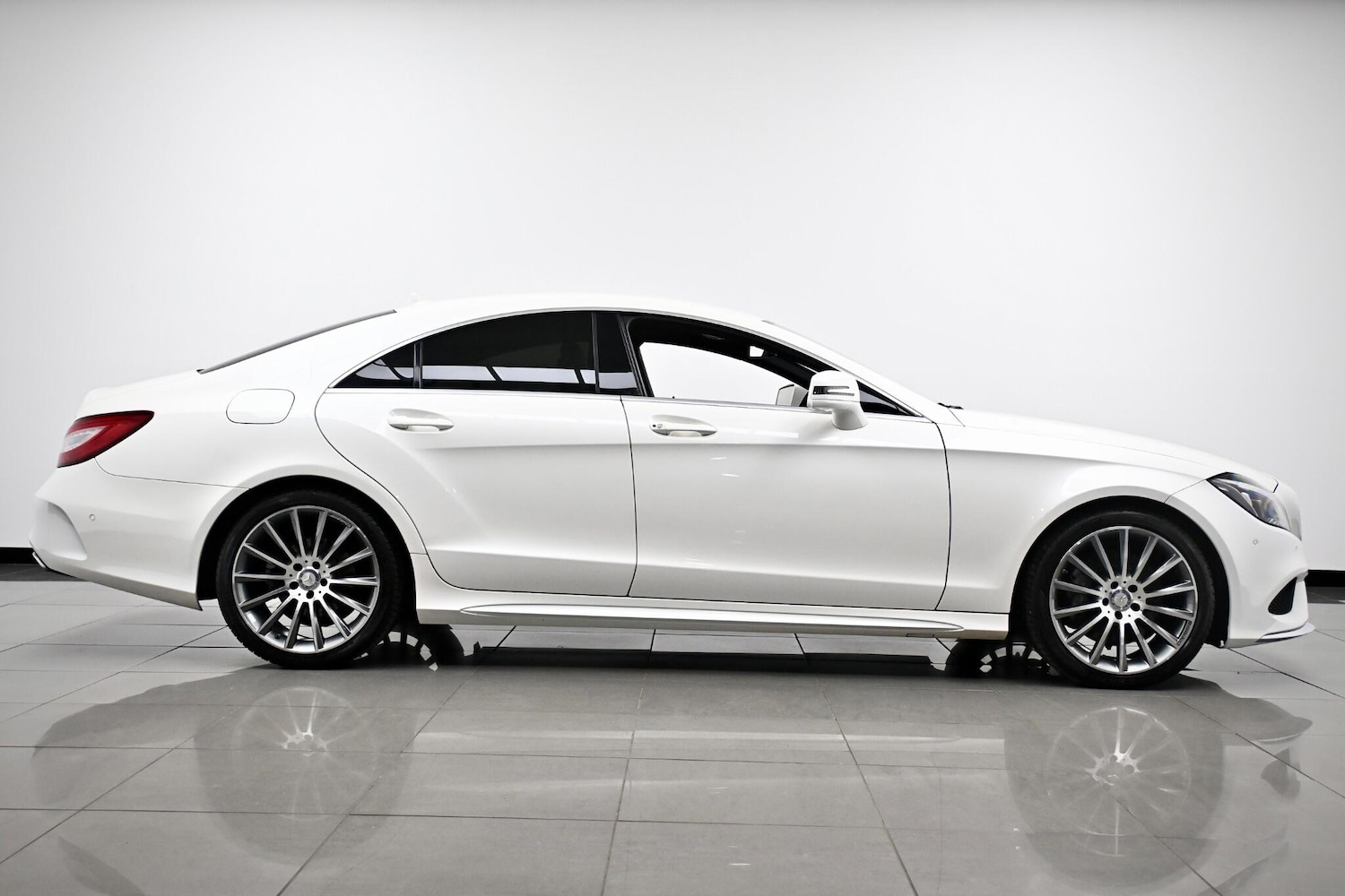 Used Mercedes-Benz CLS 2014 for sale - 76592080: Photo 4